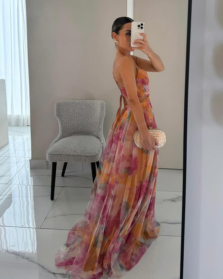 Giselle - Un vestido largo y cautivador con estampado floral